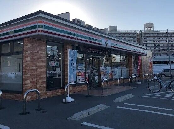 コンビニ　セブンイレブン堺中百舌鳥町6丁店（コンビニ）まで432m
