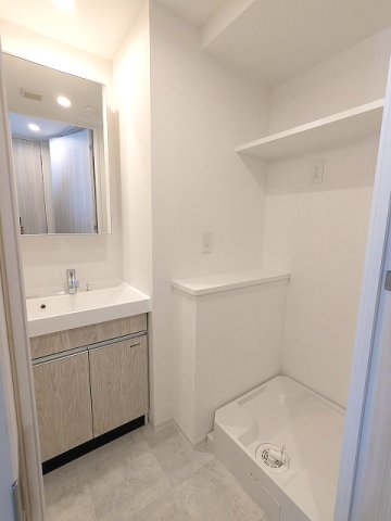 洗面設備　トイレと独立した独立洗面脱衣室、洗濯機置場は排水口のお手入れ
