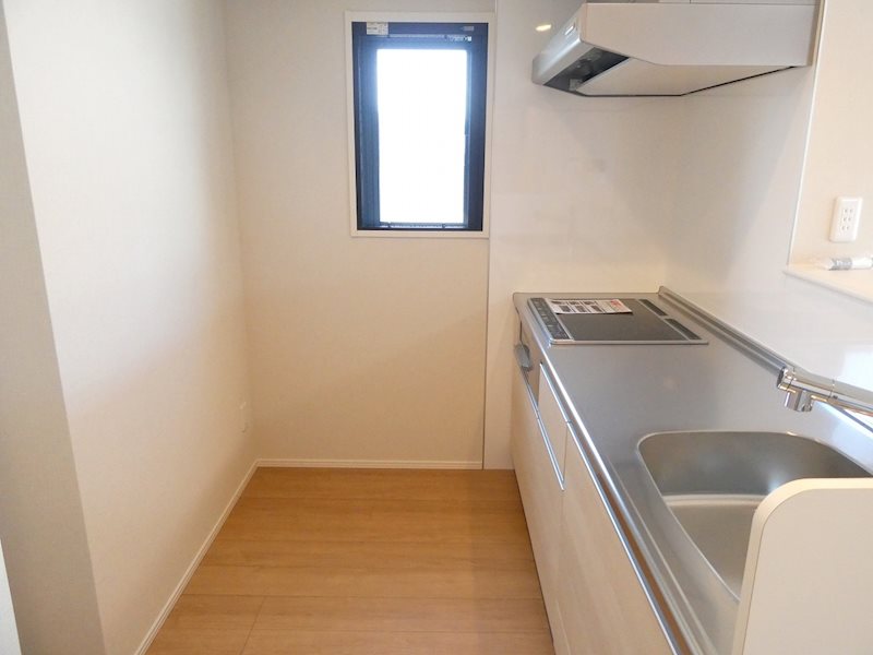 キッチン　画像は704号室です（参考）