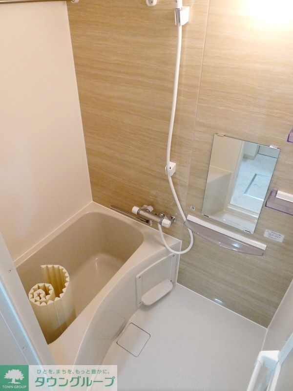 バス・シャワールーム　★綺麗なウッドパネルのバスルーム★