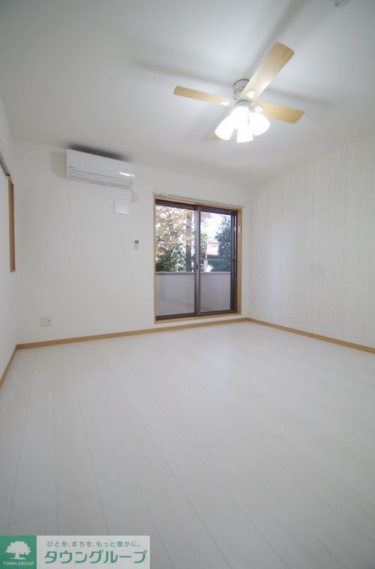 居室・リビング　★オシャレな照明付き★