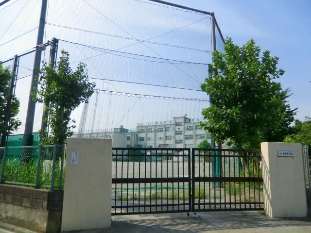 中学校　蒲原中学校（中学校）まで550m
