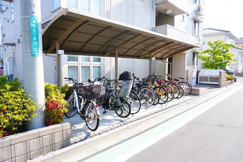 その他共有部分　屋根付駐輪場