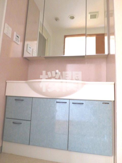 洗面設備　※同仕様参考写真