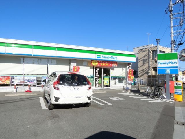 コンビニ　ファミリーマート（コンビニ）まで360m