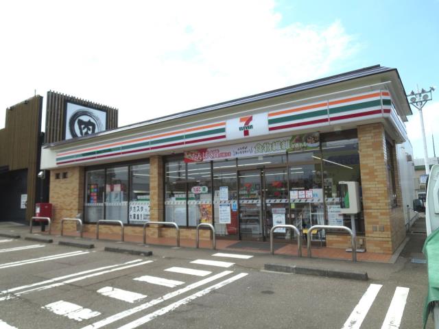 コンビニ　セブンイレブン（コンビニ）まで866m