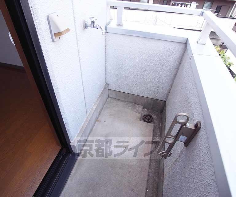 その他設備　洗濯機はベランダ置きです。