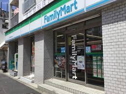 コンビニ　ファミリーマート 西早稲田店（コンビニ）まで80m