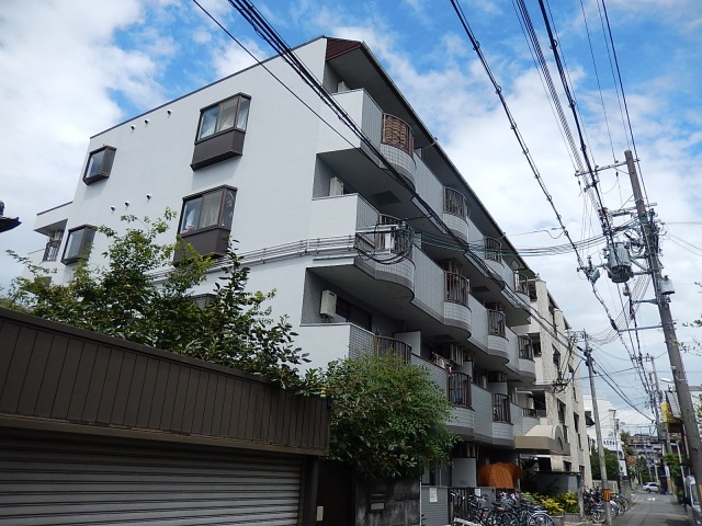建物外観　住宅街で静かです