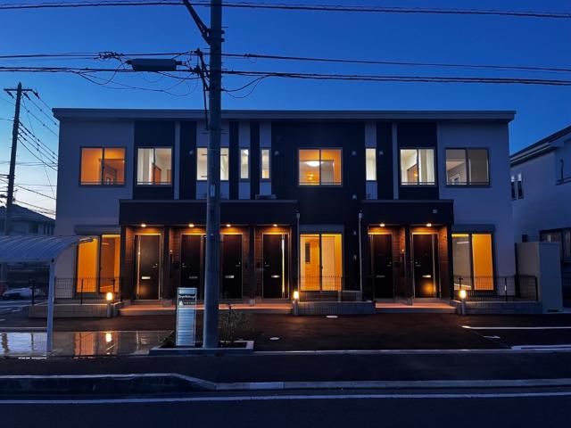 建物外観　外観写真（夜）