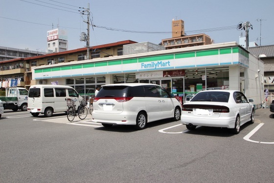 コンビニ　ファミリーマート南観音一丁目店（コンビニ）まで348m