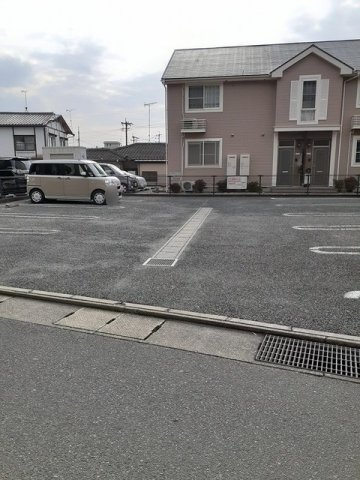 駐車場　駐車スペースもあります☆