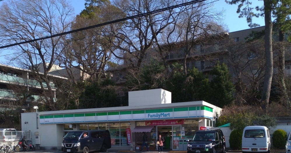 コンビニ　ファミリーマート用賀の杜店（コンビニ）まで399m
