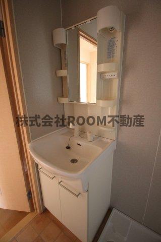 洗面設備　独立洗面化粧台付き