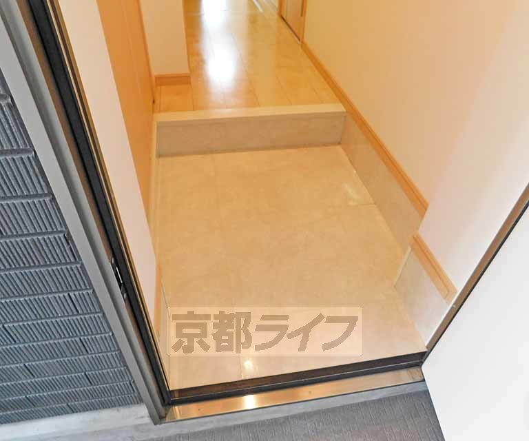 玄関　広め～！
