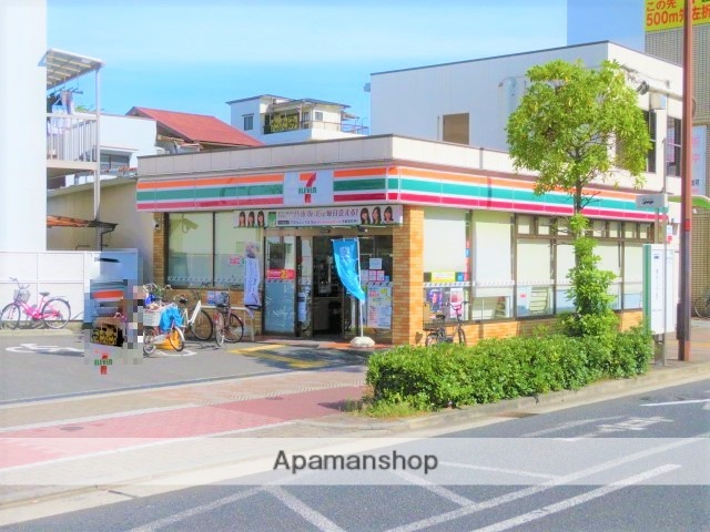 コンビニ　セブンイレブン（コンビニ）まで418m