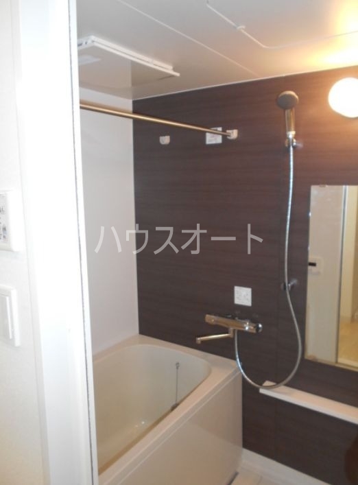 バス・シャワールーム　別タイプ参考写真