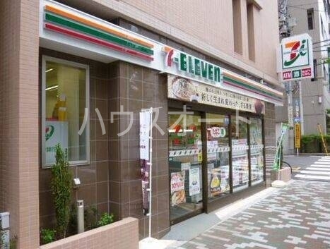 コンビニ　セブンイレブン新宿山吹町店（コンビニ）まで3m