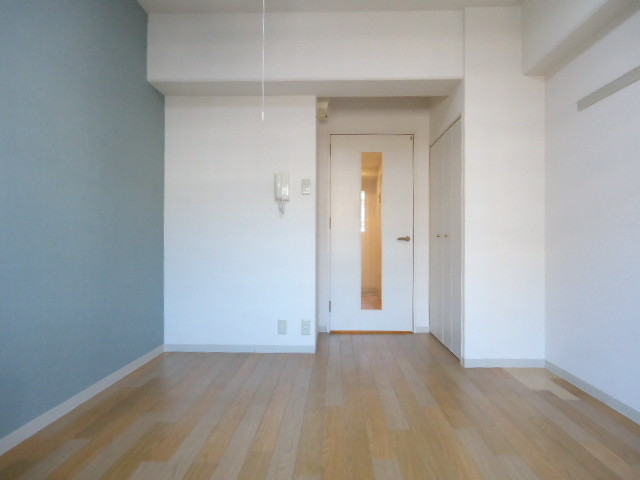 居室・リビング　レイアウトを考えるのが楽しいお部屋です