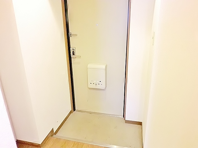 玄関　玄関・シューズＢＯＸ付き