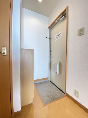 玄関　※別部屋写真