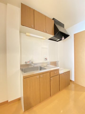 キッチン　※別部屋写真