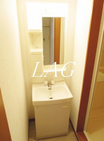 洗面設備　独立洗面台です。
