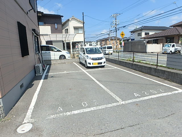 駐車場　過去の募集時のお写真です。