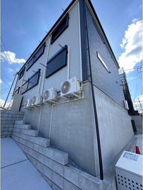 エントランス　お洒落な建物デザイン♪