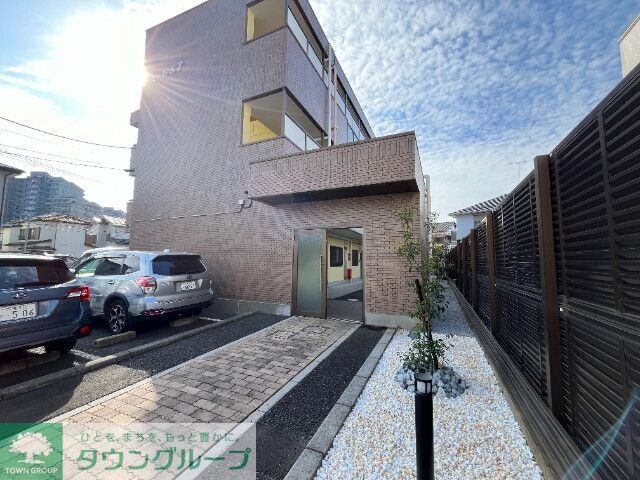 エントランス　駐車場