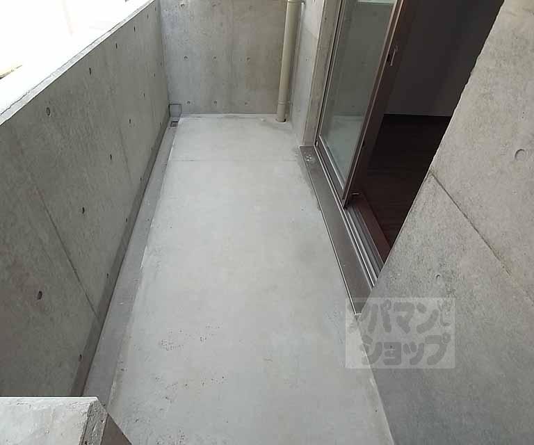 バルコニー　建築中