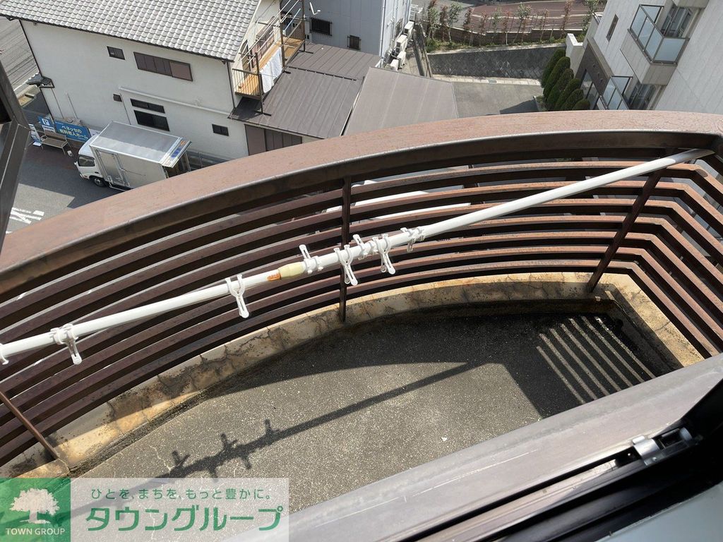 バルコニー　駐車場