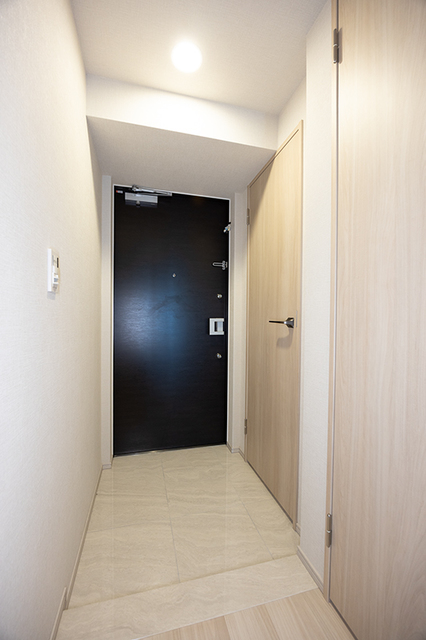 玄関　※写真は同タイプ住戸です。