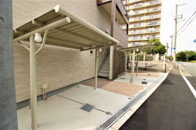 その他共有部分　屋根付き駐輪場
