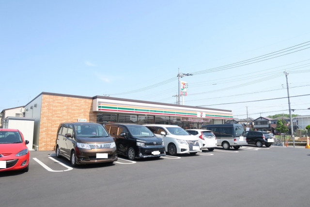 コンビニ　セブンイレブン岩槻江川店（コンビニ）まで180m