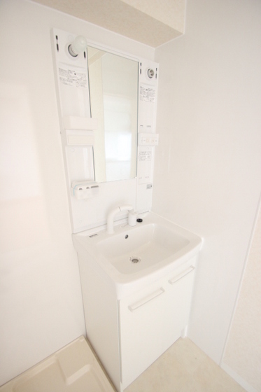 洗面設備　※別号室の写真です