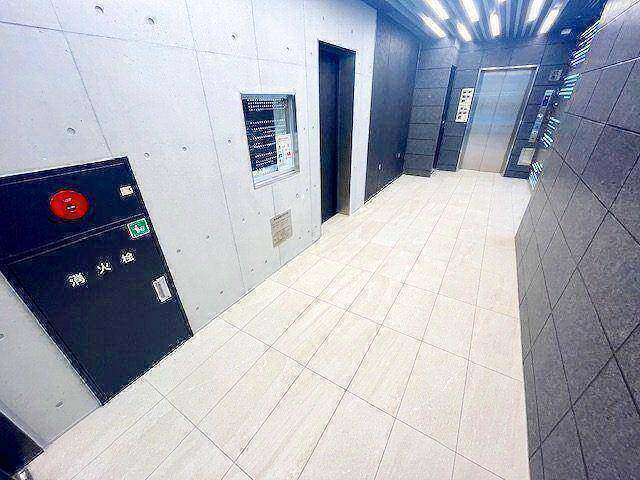 ロビー　オートロック完備