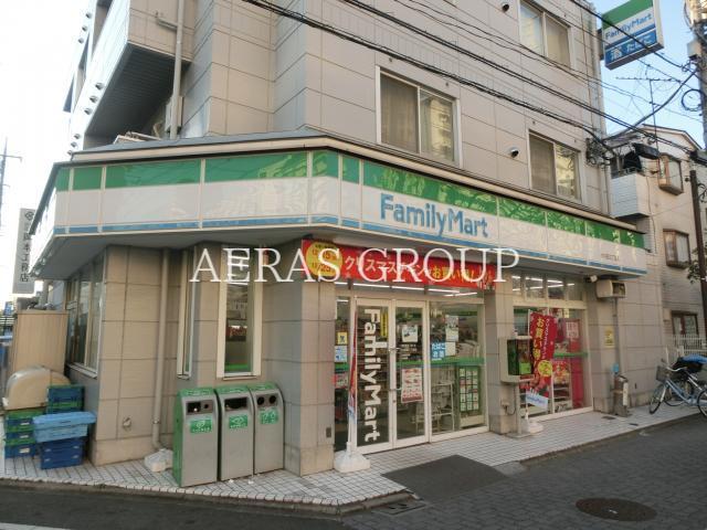コンビニ　ファミリーマート大谷田3丁目店（コンビニ）まで216m