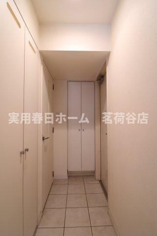 玄関　※別部屋参考写真