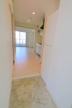 玄関　別部屋参考写真となります