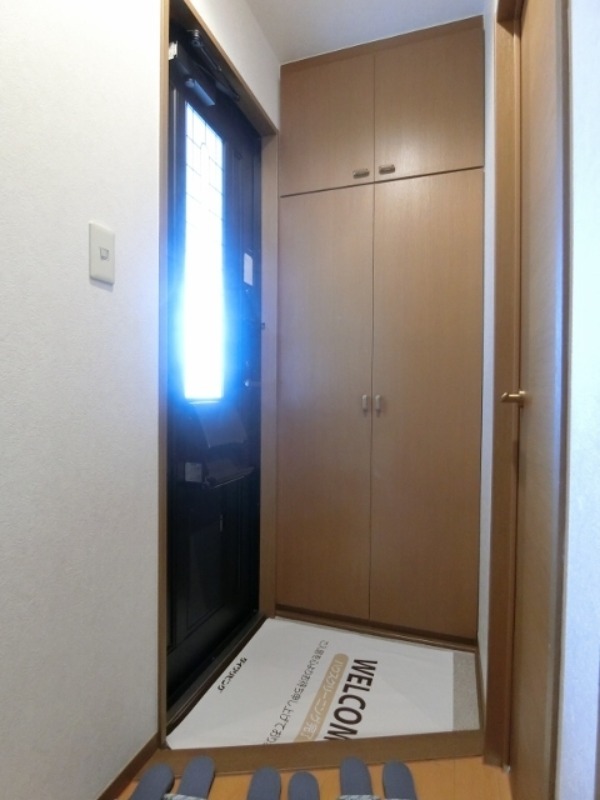 玄関　図面と現状に相違がある場合には現状を優先