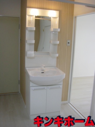洗面設備　写真は別のお部屋です。※現況を優先