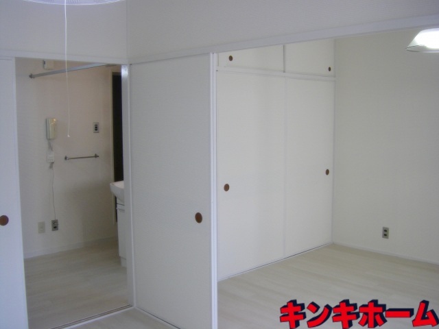 居室・リビング　写真は別のお部屋です。※現況を優先