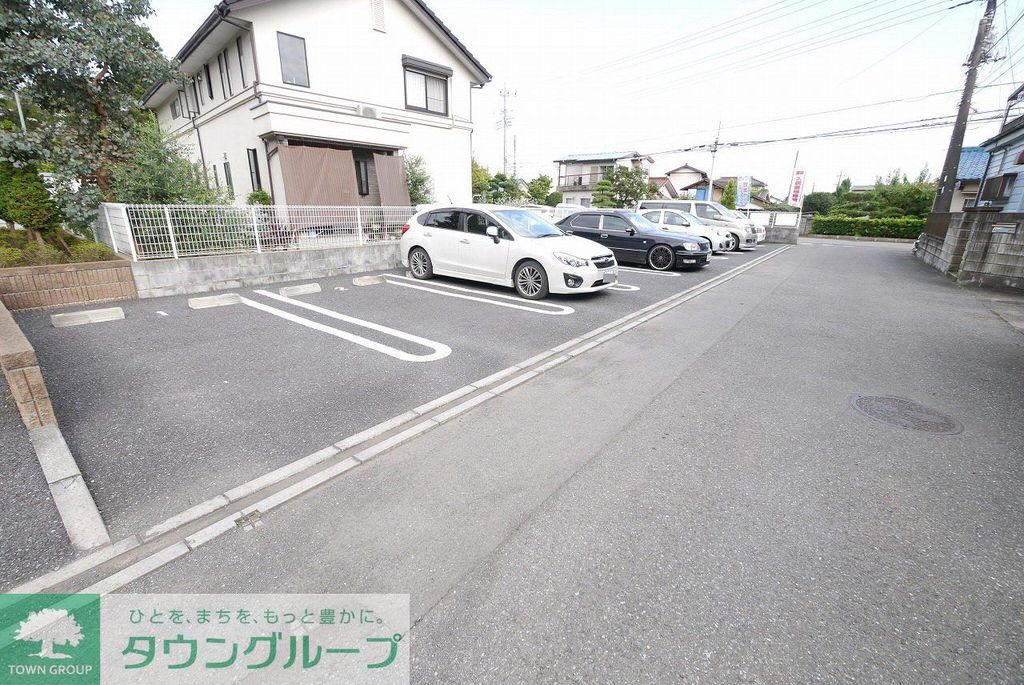 駐車場　駐車場