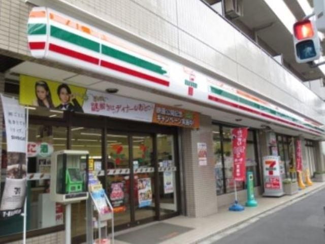 コンビニ　セブンイレブン北区神谷1丁目店（コンビニ）まで353m