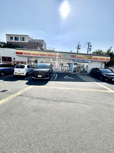 コンビニ　デイリーヤマザキ寝屋川八坂町店（コンビニ）まで1171m