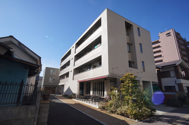 建物外観　特急停車の府中駅徒歩５分！地震も安心の旭化成物件です♪