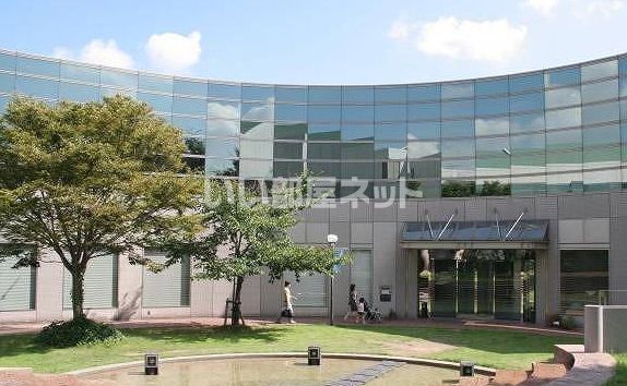 図書館　碧南市民図書館（図書館）まで390m