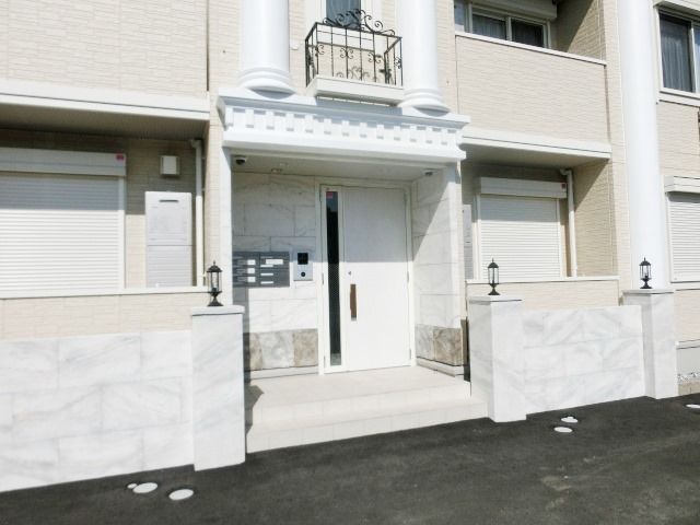 エントランス　物件入り口はこちら。