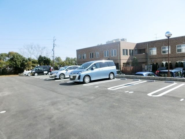 駐車場　敷地内駐車場